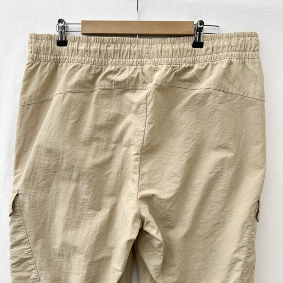 Old Navy‎ Wide Leg Quicky Dry Elastic Khaki Cargo Cut-Off Pants Cropped Zip XL - Picture 14 of 15